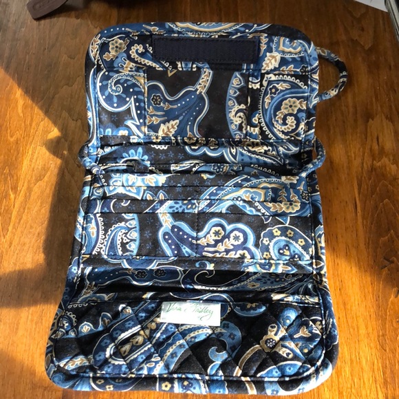 Vera Bradley crossbody wallet - Picture 3 of 4